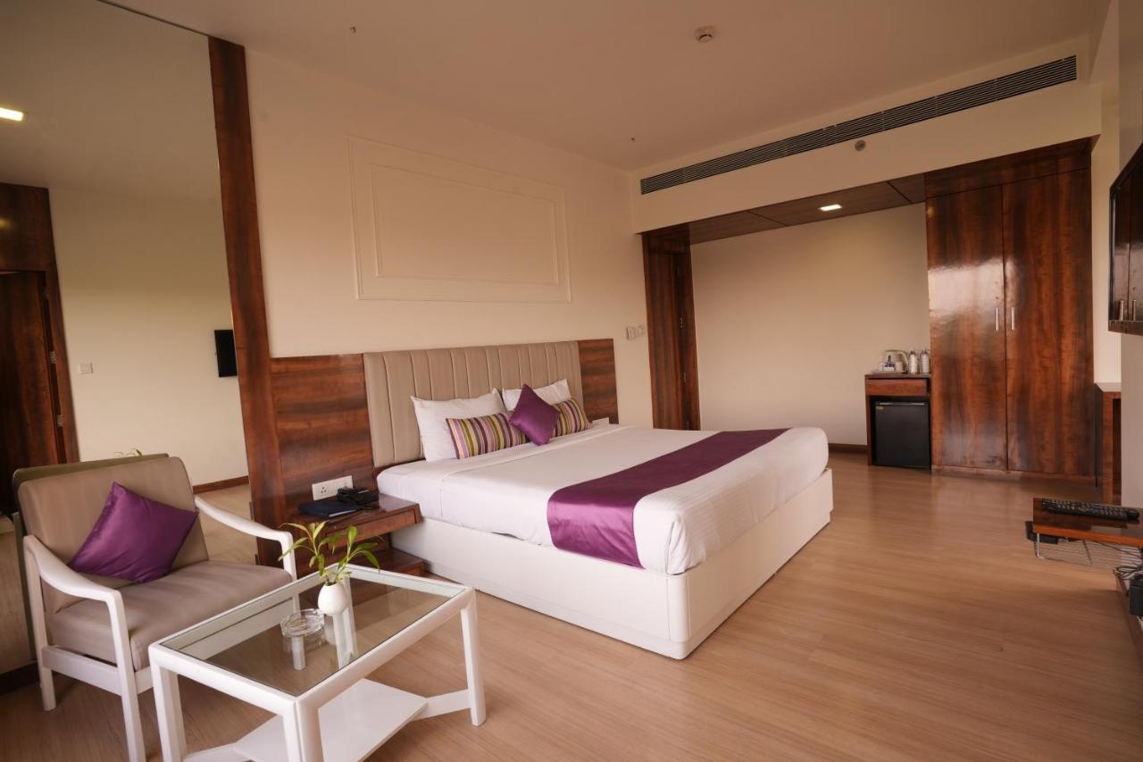 Hotel Hardeo Nagpur Zewnętrze zdjęcie